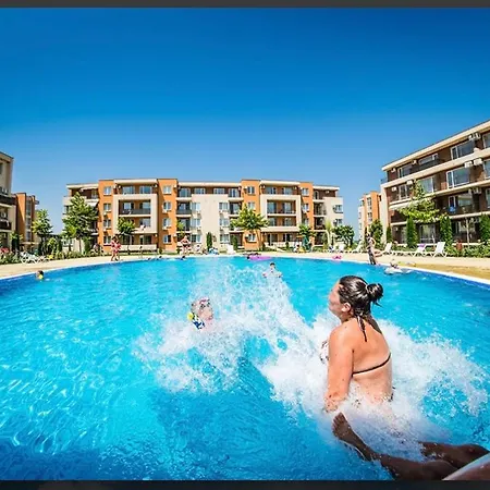 Paradise View Солнечный берег