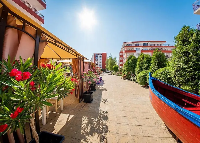 Paradise View Апартамент